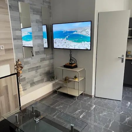 Le Darcy Gare Et Centre